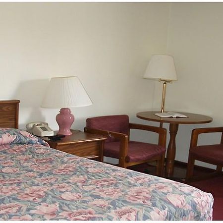Red Carpet Inn Hillsville Chambre photo
