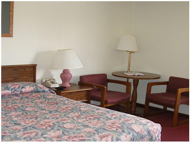 Red Carpet Inn Hillsville Chambre photo